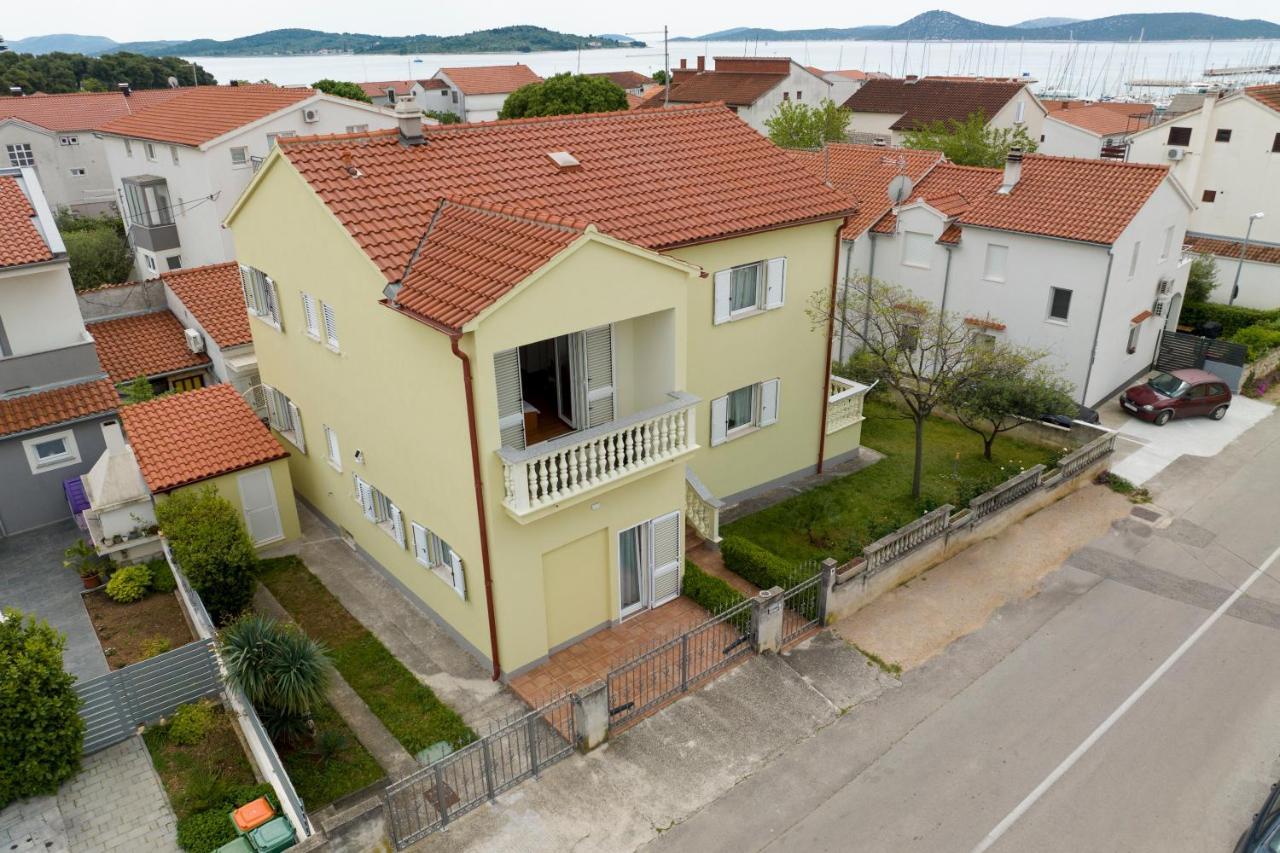 Apartments4You Vodice Esterno foto