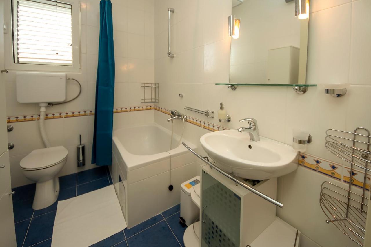 Apartments4You Vodice Esterno foto