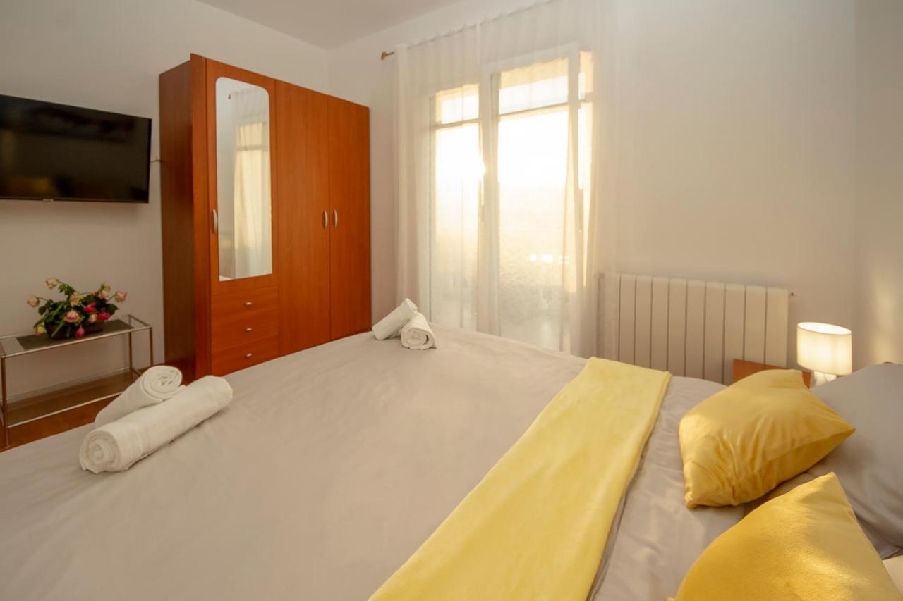 Apartments4You Vodice Esterno foto