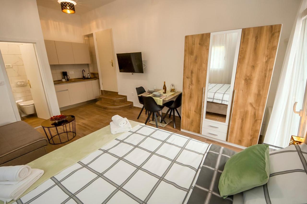 Apartments4You Vodice Esterno foto
