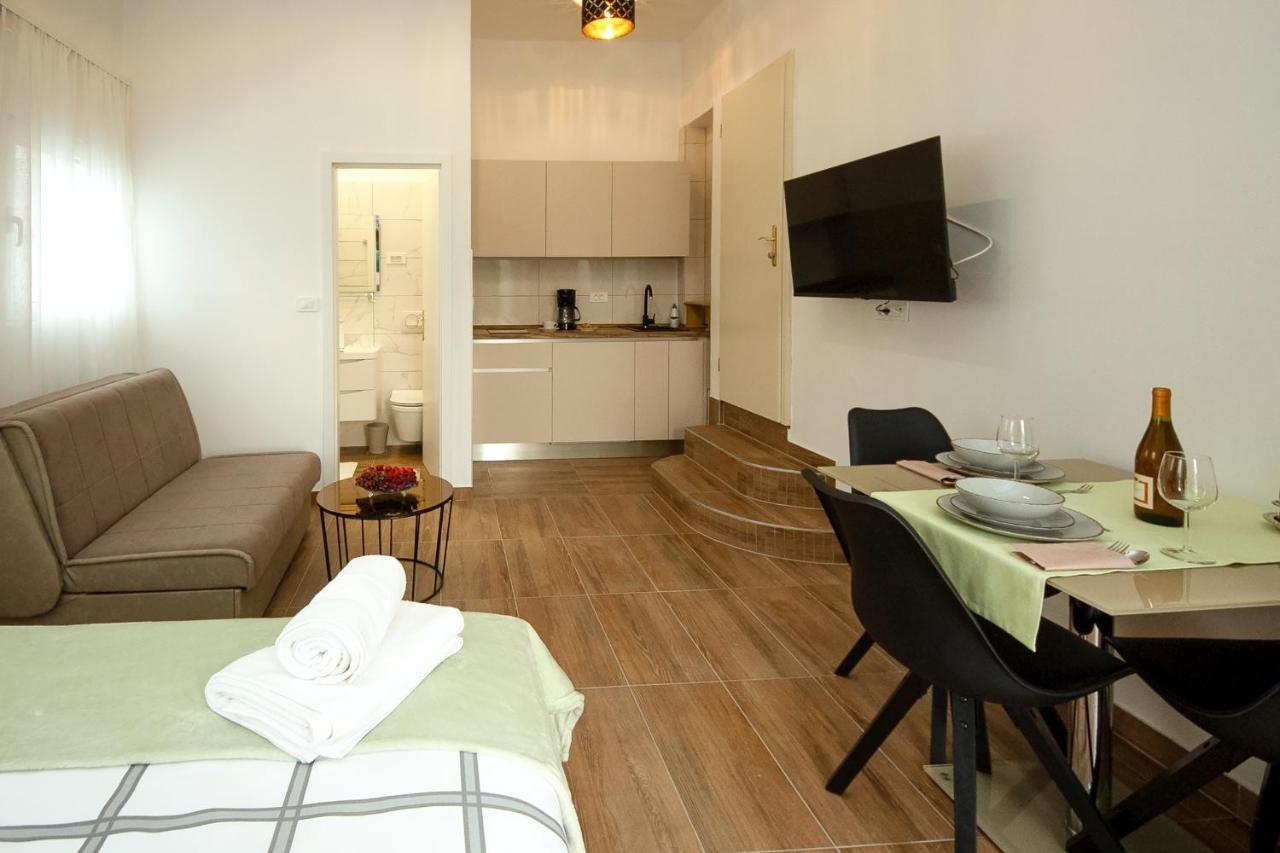 Apartments4You Vodice Esterno foto