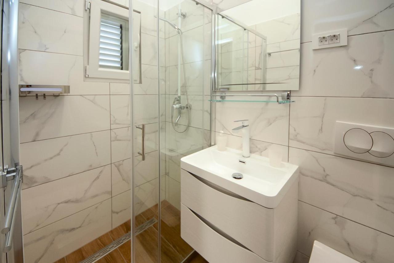 Apartments4You Vodice Esterno foto