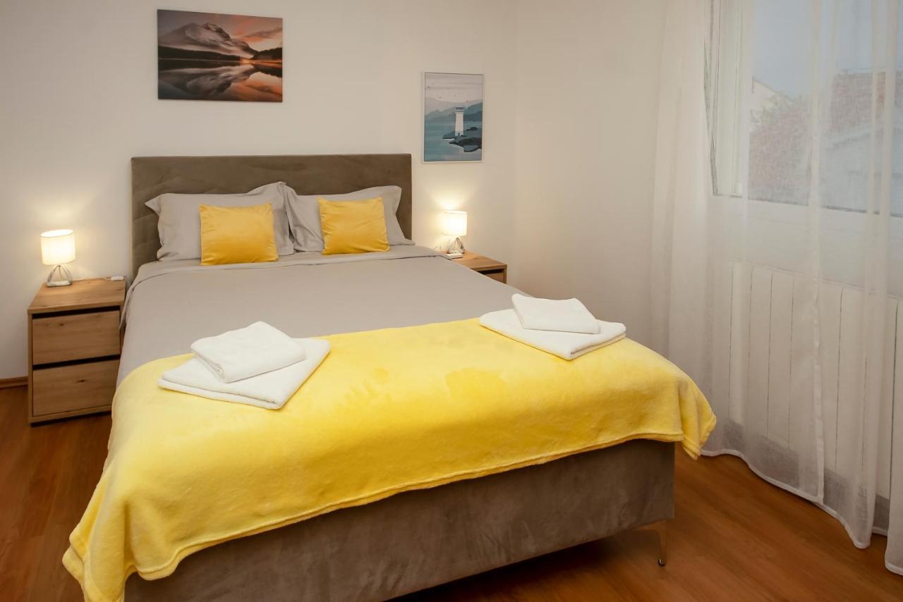 Apartments4You Vodice Esterno foto