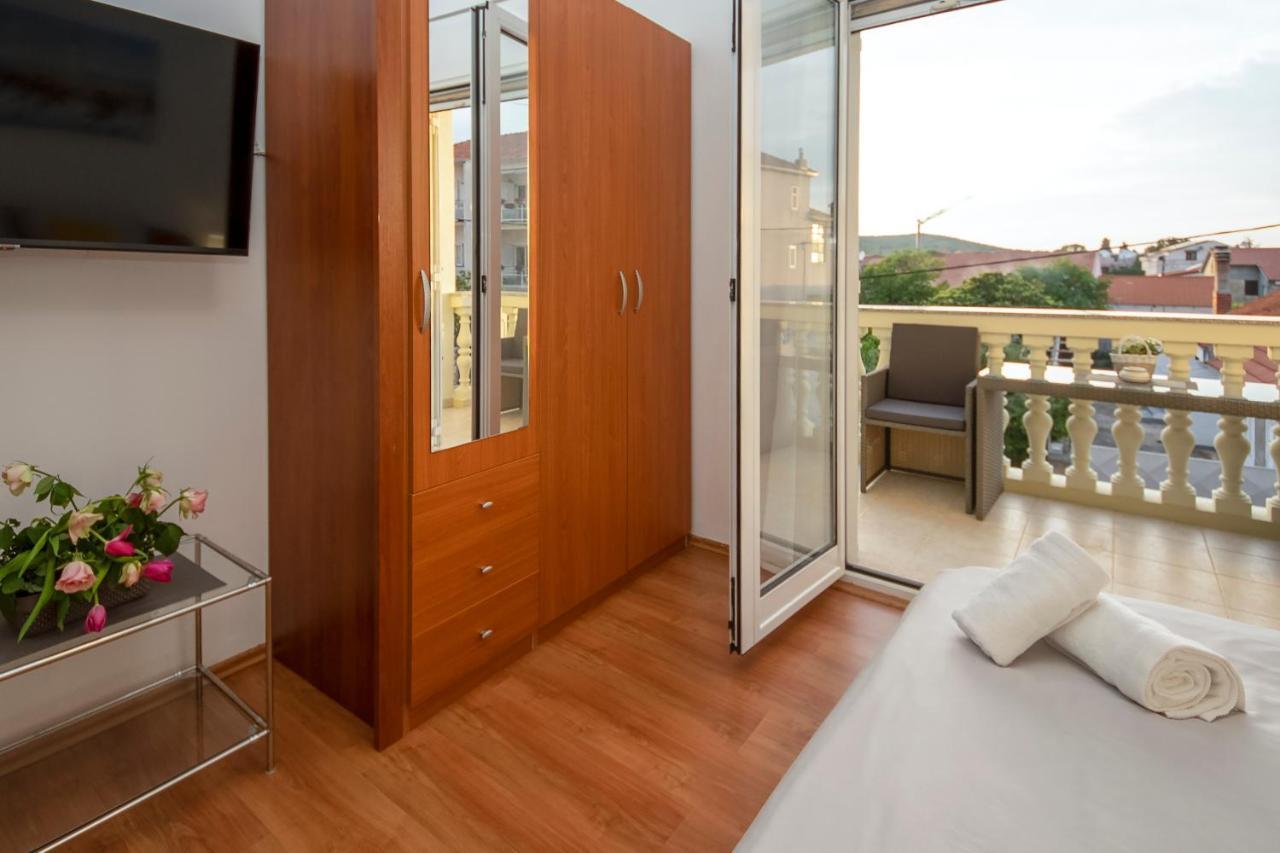 Apartments4You Vodice Esterno foto
