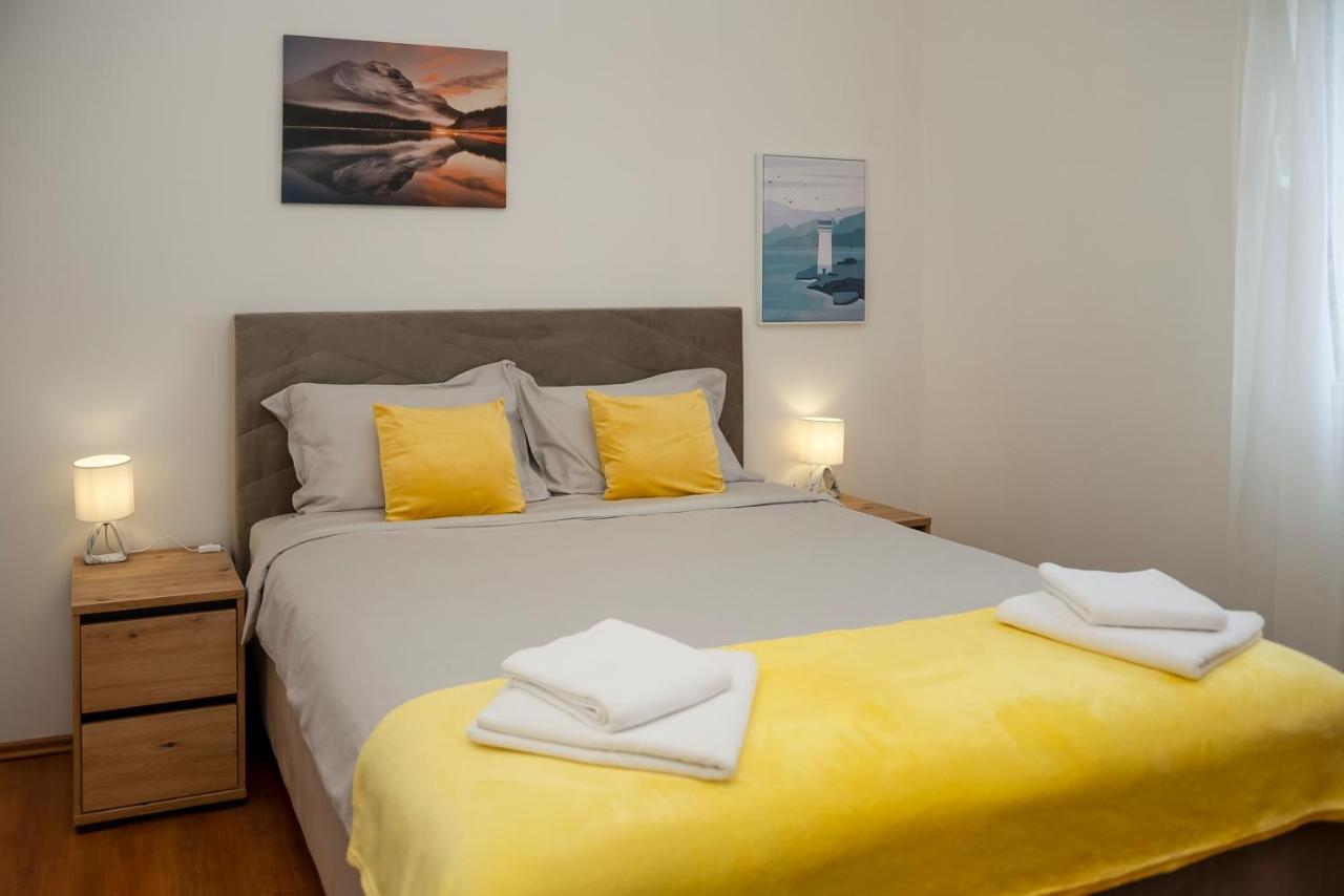 Apartments4You Vodice Esterno foto