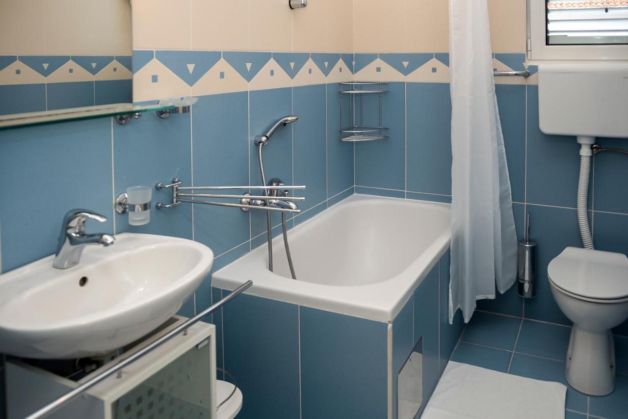 Apartments4You Vodice Esterno foto