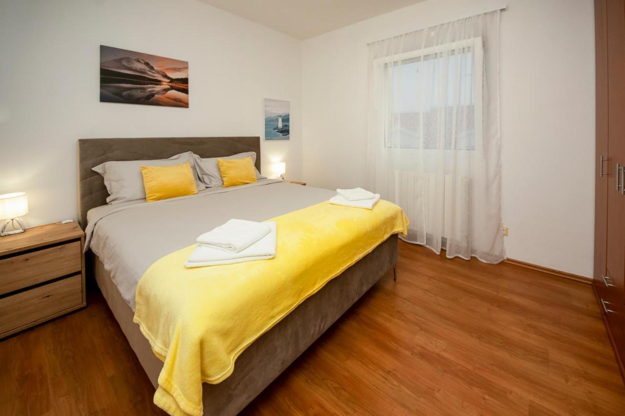 Apartments4You Vodice Esterno foto